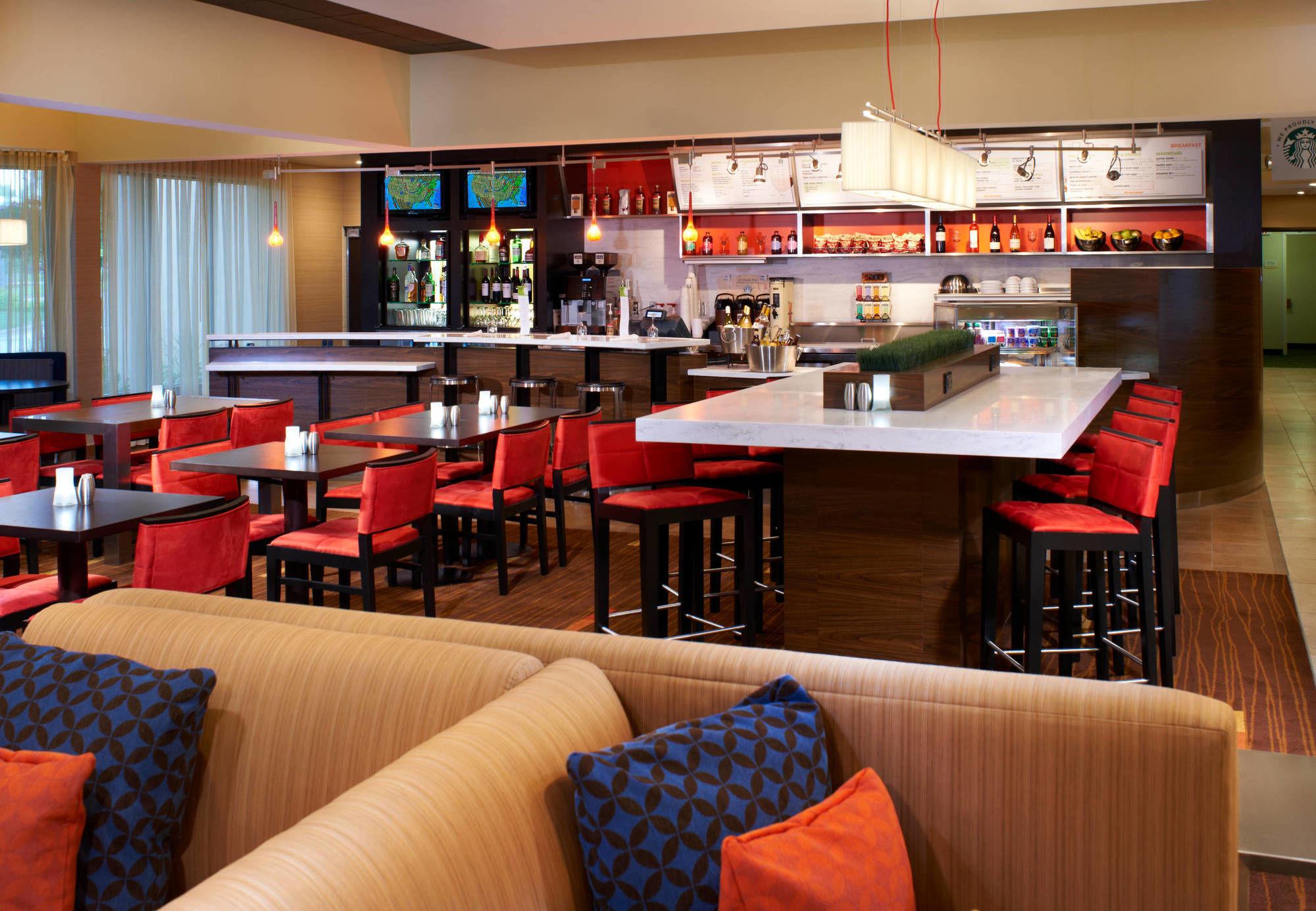 Courtyard By Marriott Minneapolis-St. Paul Airport Mendota Heights Bagian luar foto