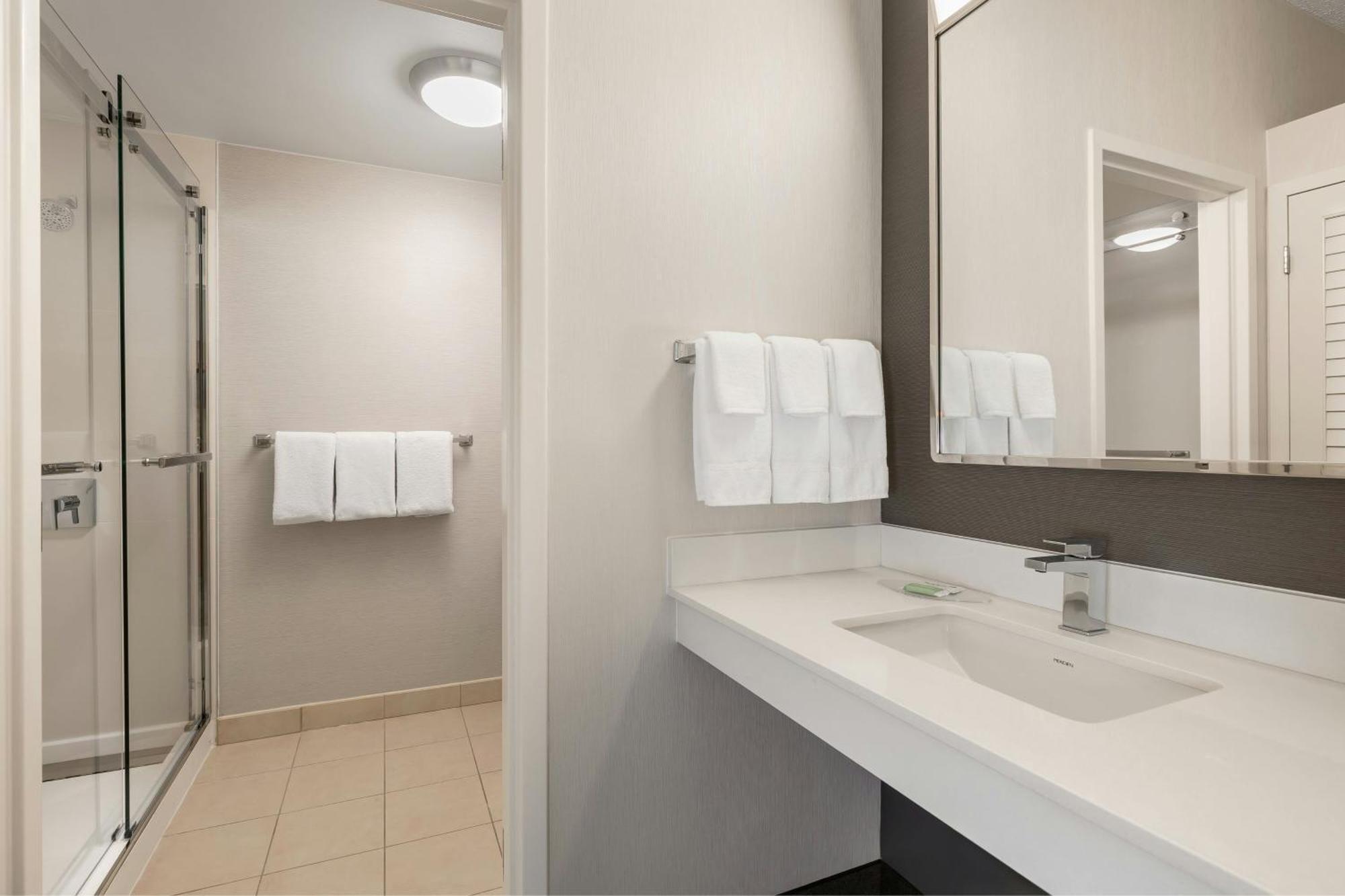 Courtyard By Marriott Minneapolis-St. Paul Airport Mendota Heights Bagian luar foto