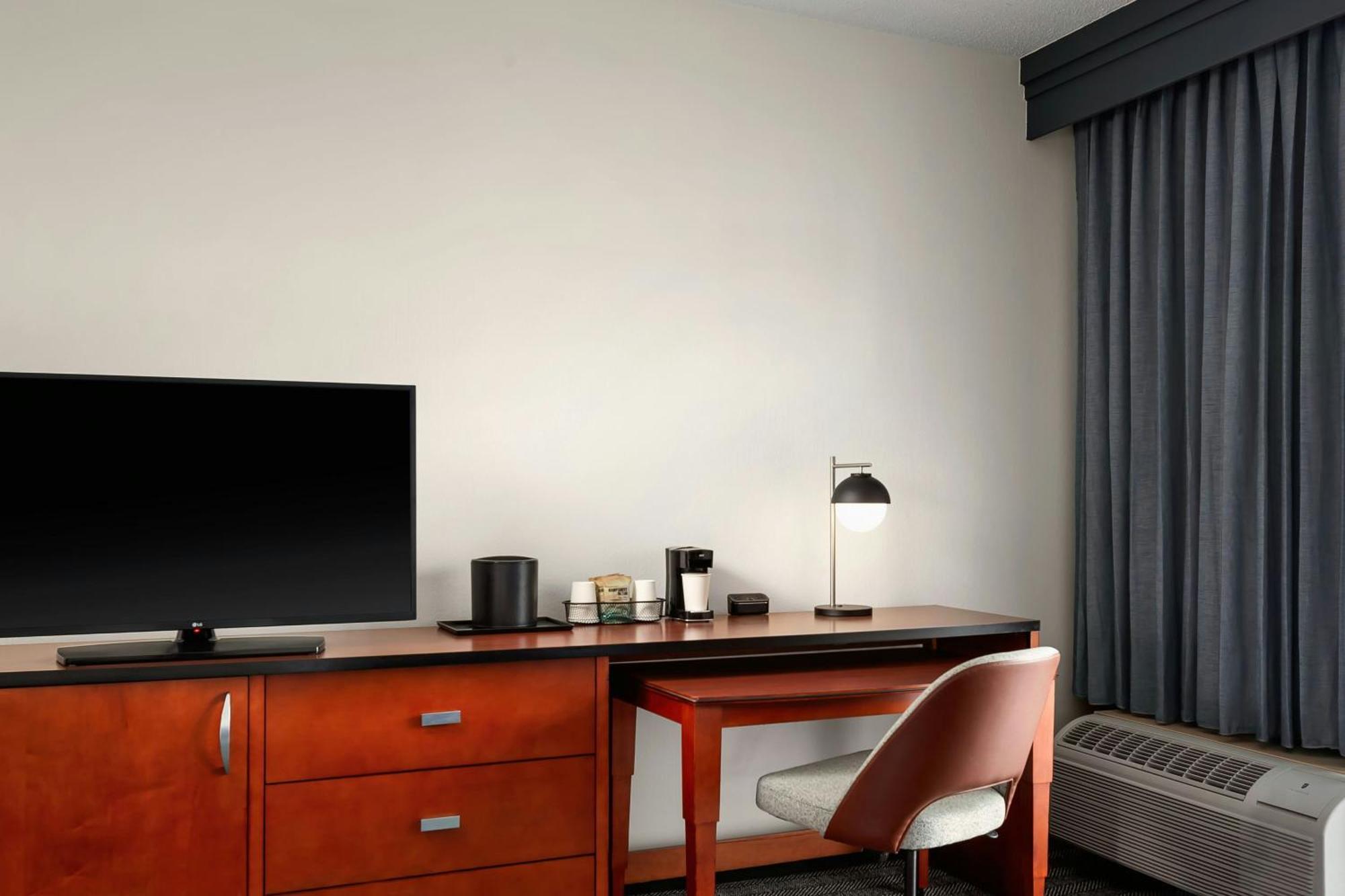 Courtyard By Marriott Minneapolis-St. Paul Airport Mendota Heights Bagian luar foto