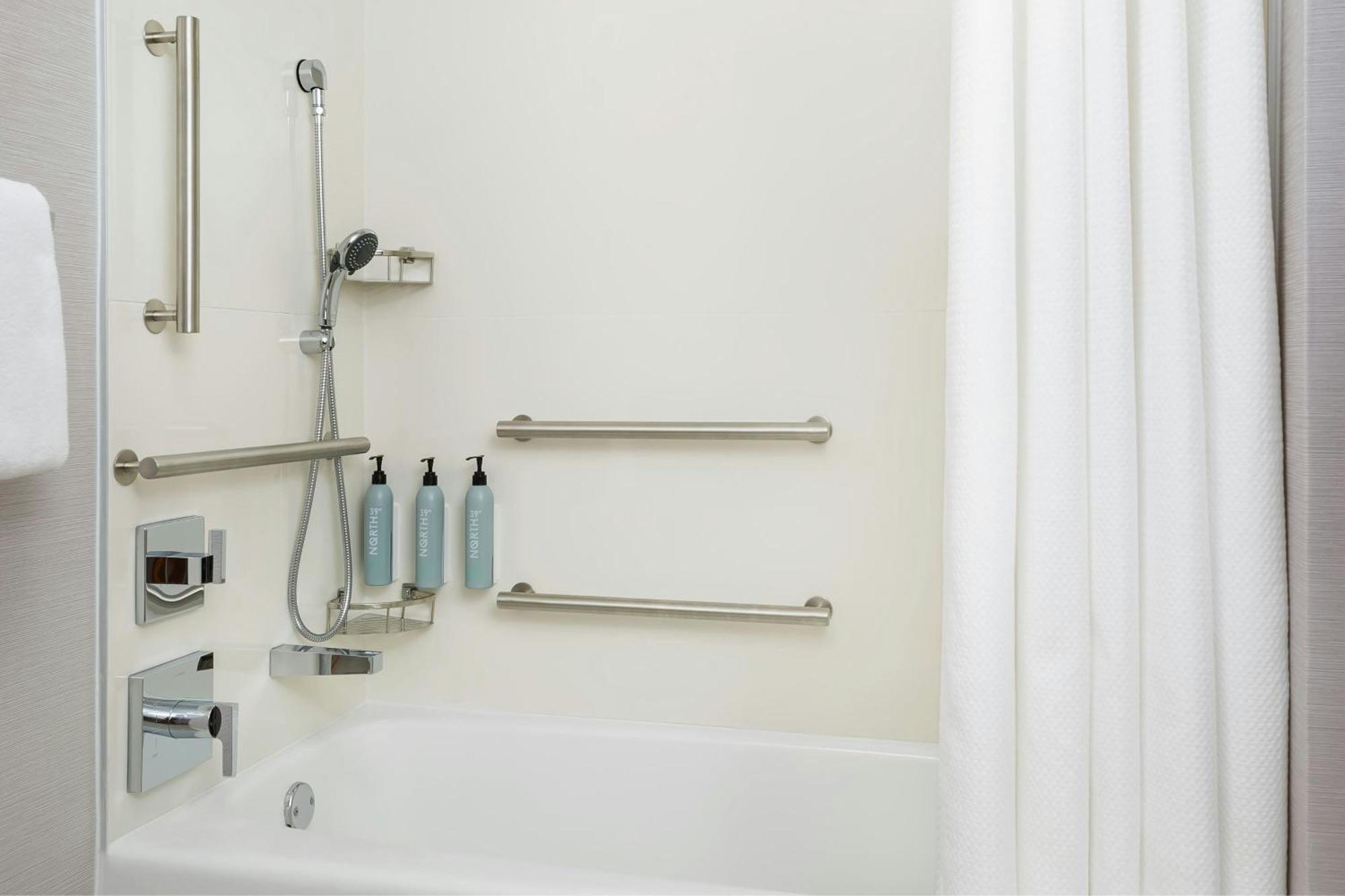 Courtyard By Marriott Minneapolis-St. Paul Airport Mendota Heights Bagian luar foto