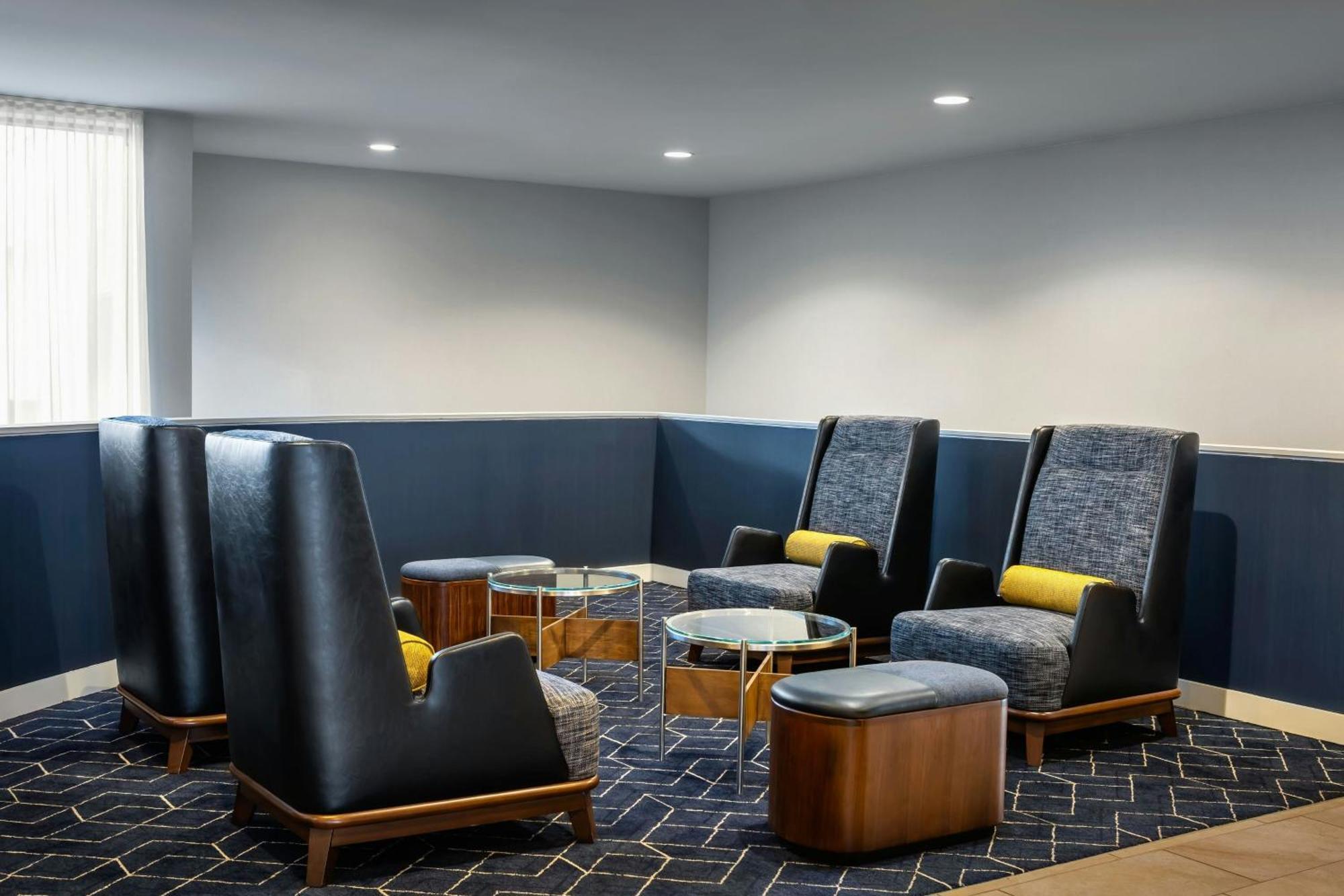 Courtyard By Marriott Minneapolis-St. Paul Airport Mendota Heights Bagian luar foto